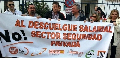 Delegados de seis sindicatos se concentran frente a Trablisa en contra de los descuelgues del convenio de seguridad
