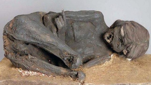 La momia sacrificada a golpes en un ritual