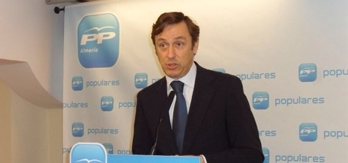 Cargos del PP defienden que se avance en la incompatibilidad de cargos institucionales y del partido