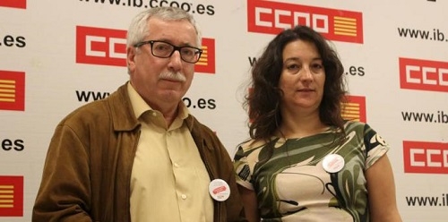 Dirigentes nacionales del PSOE, CCOO y UGT se concentran fuera de los Juzgados para dar su apoyo a Katiana Vicens