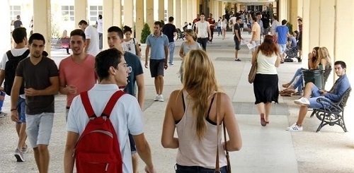 https://www.noticiasmallorca.es/imatges/fotosweb/2014/08/09/8219estudiantes.jpg