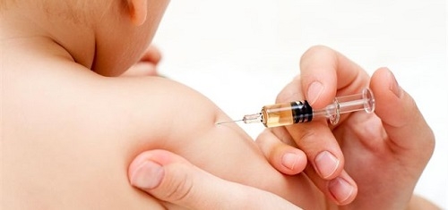 Los pediatras piden a Sanidad y las CCAA que cambien el calendario vacunal en función de las últimas evidencias