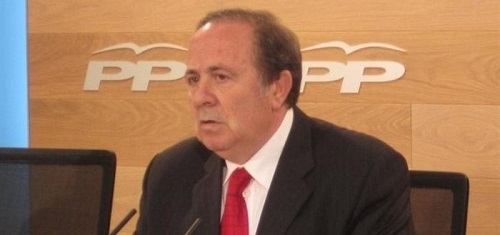 Rodríguez entrega a la Fiscalía un informe sobre supuestas irregularidades en el último mandato de Calvo