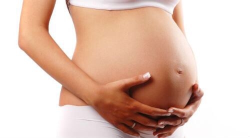 El Instituto de la Familia pide un plan de protección a la mujer embarazada