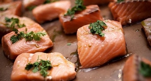 Alerta por un brote de listeria en varios países europeos por consumir trucha y salmón ahumado