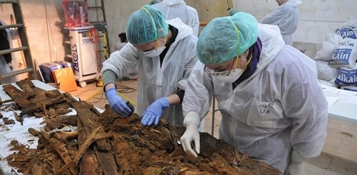 Encuentran los restos de Cervantes en el convento de las Trinitarias