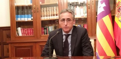 Gómez-Reino: 'Por estar imputado, un político no ha de ser apartado de una candidatura'