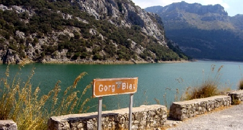 Las lluvias provocan que los embalses de Cúber y Gorg Blau aumenten 13 y 58 centímetros, respectivamente