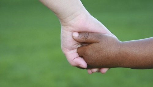 El IMAS impulsa el programa 'Esperanza' para fomentar la adopción de menores con necesidades especiales