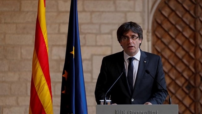 Puigdemont no convoca elecciones y deja en manos del Parlament cómo reaccionar al 155