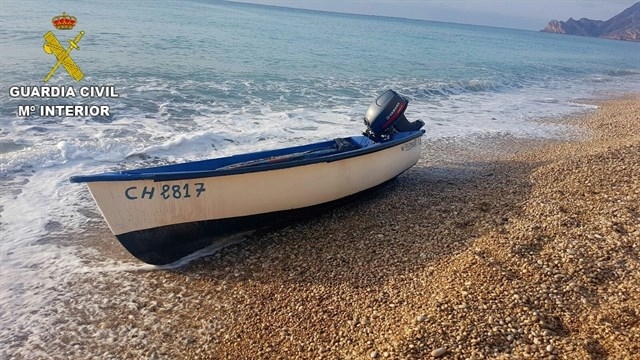 20 migrantes llegan al litoral de Santanyí en una patera