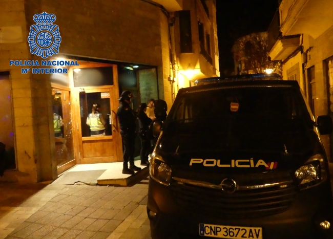 La Policía Nacional detiene a tres personas por entrar en una vivienda en Manacor