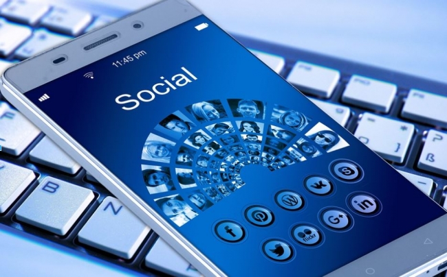 ADICAE analiza cómo las redes sociales fortalecen al consumidor