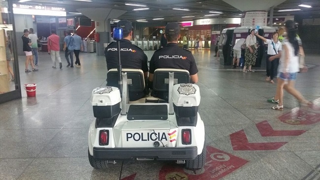 El Ministerio del Interior aumenta la presencia policial durante la Navidad para garantizar un “Comercio Seguro”
