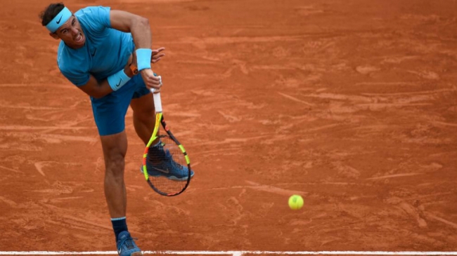 El nuevo saque de Rafa Nadal