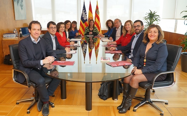 Medallas de Oro a Josep Massot i Muntaner y al movimiento de solidaridad movilizado en el Llevant de Mallorca
