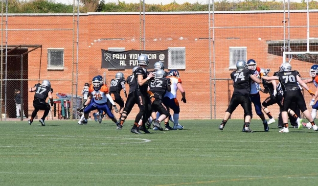 Los Voltors sufren la contundencia del campeón