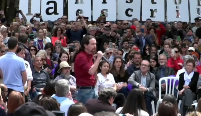Iglesias promete en Palma que prohibirá los contratos temporales de menos de un mes 