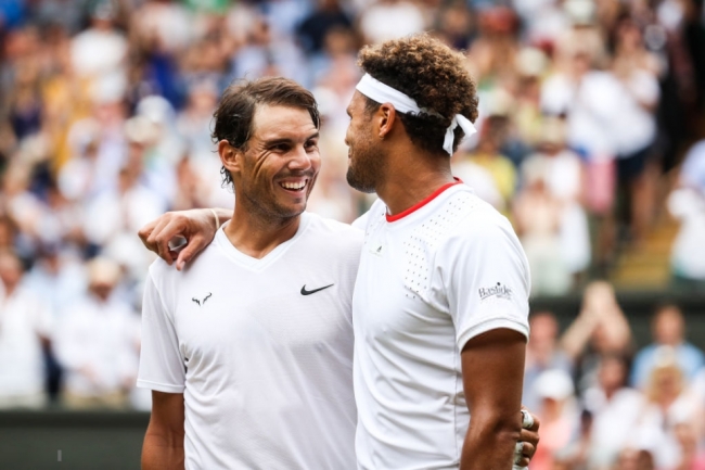 Nadal vence a Tsonga y accede a los octavos de final 
