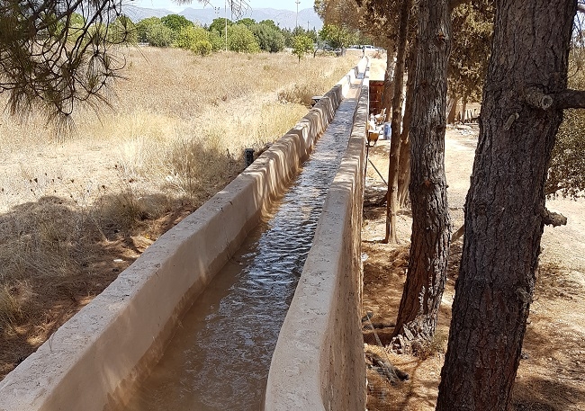 El agua vuelve a correr por la acequia de Baster como lo hacía hace 60 años