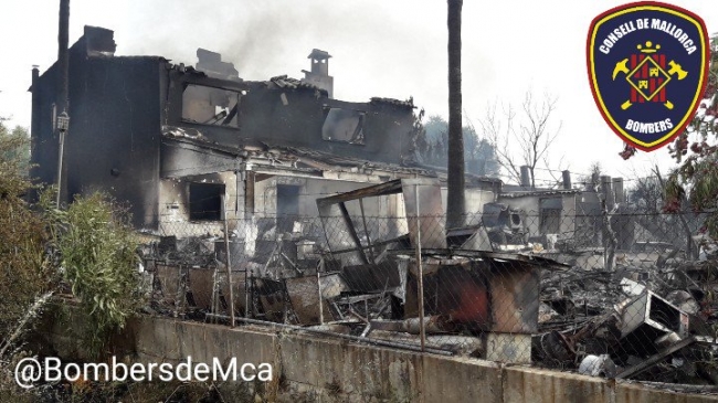 Un incendio en Búger ha quemado dos casas