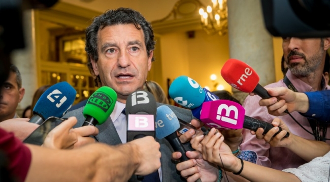 Company: “Es malo que España no tenga presidente, pero es peor un mal presidente como Sánchez” 