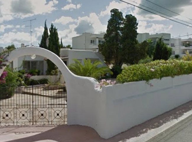 La Guardia Civil detiene a dos varones por la ‘ocupación profesional’ de una vivienda en Cala de Bou de Ibiza 