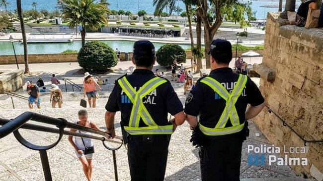 https://www.noticiasmallorca.es/imatges/fotosweb/2019/07/31/8586policia-local.jpg