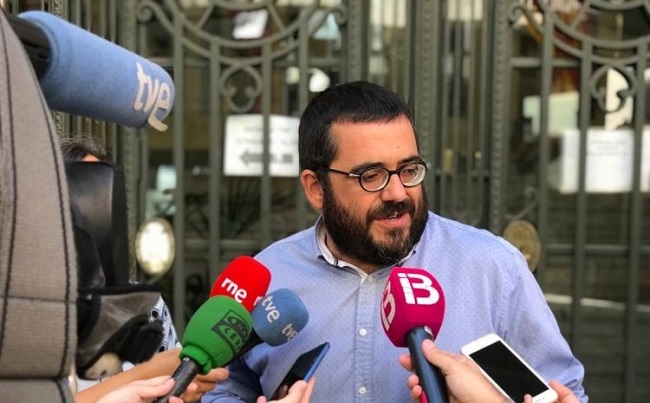 Vicenç Vidal pide a Pedro Sánchez cuál es la diferencia entre él y Matteo Salvini en temas de rescate de migrantes