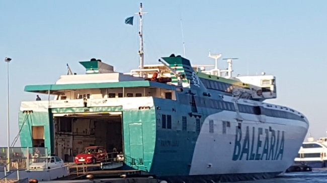 El Govern presenta en Formentera el Proyecto de decreto de transporte marítimo, que garantiza el servicio de primera y última hora entre Formentera e Ibiza