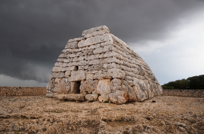 https://www.noticiasmallorca.es/imatges/fotosweb/2019/09/06/4906naveta-talayot.jpg