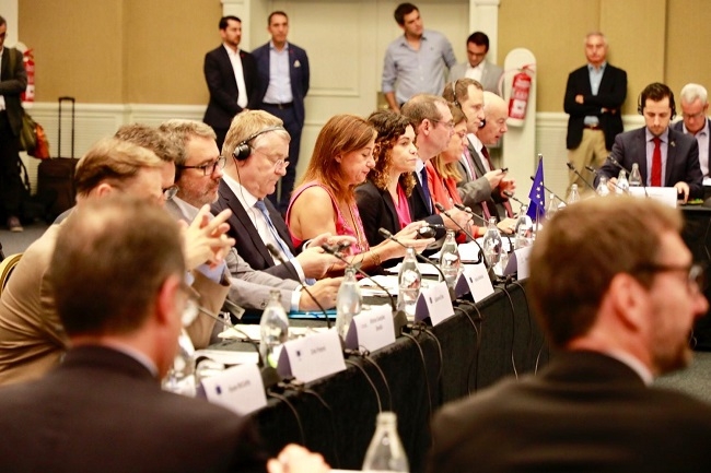 Armengol reivindica la cooperación entre territorios para construir “una Europa más unida, más fuerte y más solidaria”