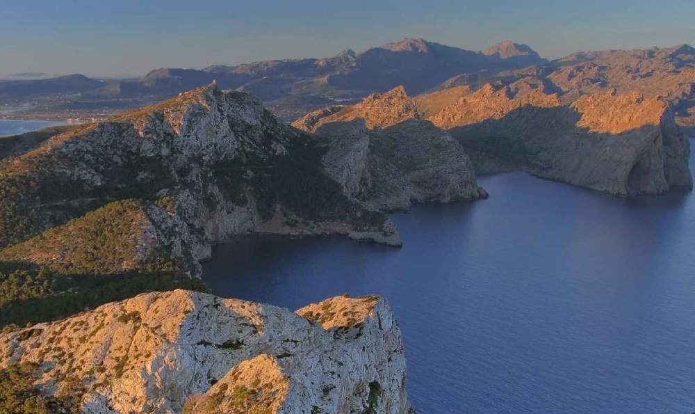 El Consell presenta el Distintivo Serra de Tramuntana, una herramienta para reactivar la economía y preservar este Patrimonio Mundial