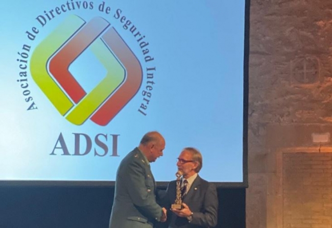 La Guardia Civil recibe el premio ADSI 2019 en la categoría “Valores humanos relacionados con la Seguridad”