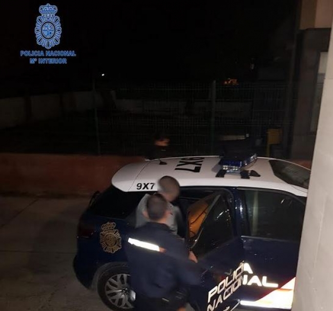 Un detenido que pretendía quedar con una menor 'a solas' en un lugar de la Playa de Palma, a cambio de dinero 