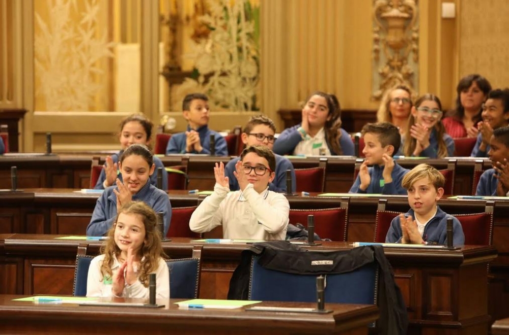 Los escolares baleares se comprometen a cuidar el mar, luchar por la igualdad de género y dar ejemplo