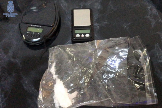 La Policía Nacional detiene a un hombre por un delito de tráfico de drogas 