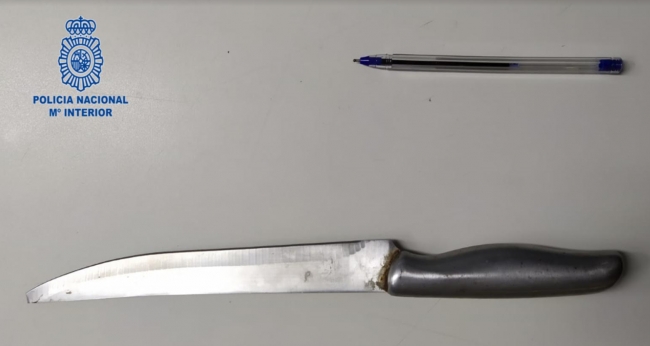 La Policía Nacional detiene a un hombre por amenazar con un cuchillo al propietario de un establecimiento comercial