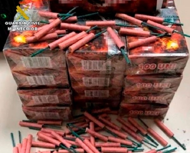 La Guardia Civil ha intervenido más de 500.000 artificios pirotécnicos durante la campaña de Navidad