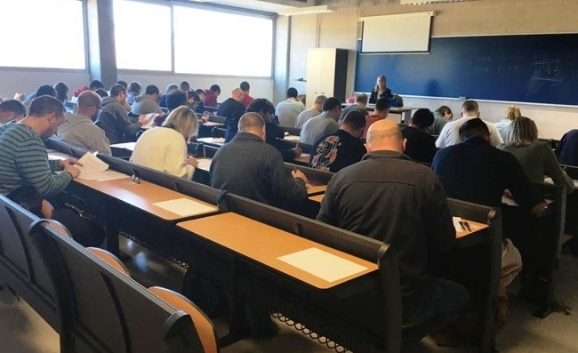 559 personas se han examinado para el nuevo bolsín de chóferes de la EMT