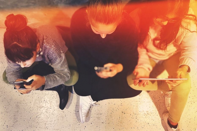 El alumnado Balear de educación infantil y primaria no podrá hacer uso del teléfono móvil durante la jornada escolar