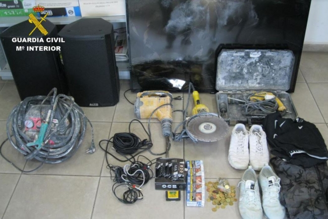 La Guardia Civil esclarece 10 robos en comercios de Portocolom con la detención de un joven 