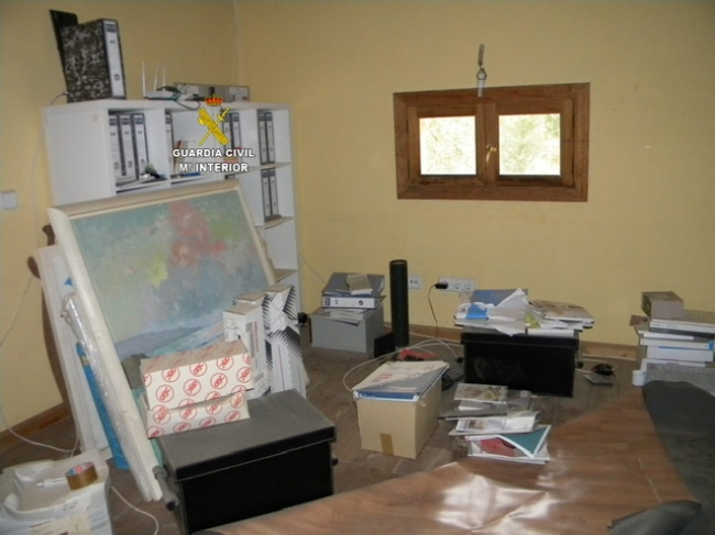 La Guardia Civil destapa una estafa inmobiliaria con casas modulares en Mallorca