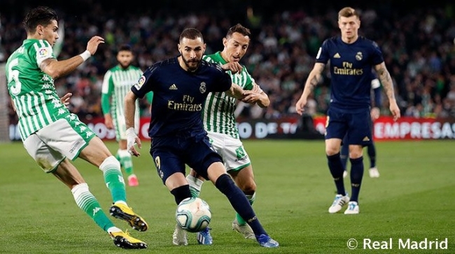 El Real Madrid pierde el liderato ante el Betis