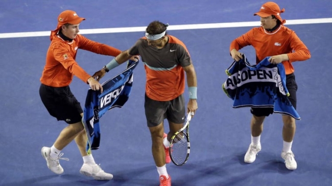 Los recogepelotas no entregarán las toallas a los jugadores durante los partidos