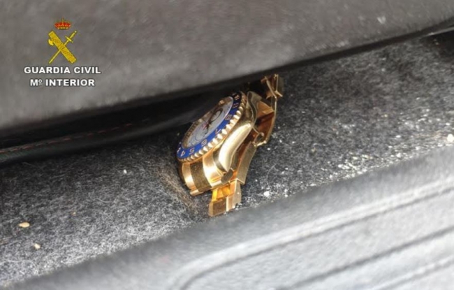 Dos hombres detenidos por un robo con violencia en la localidad de Andratx