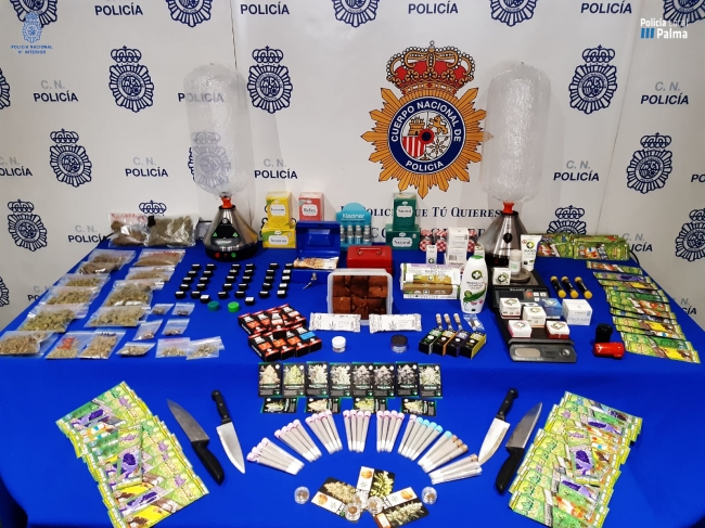 Vendía diferentes sustancias estupefacientes en un local y además se consumía en su interior