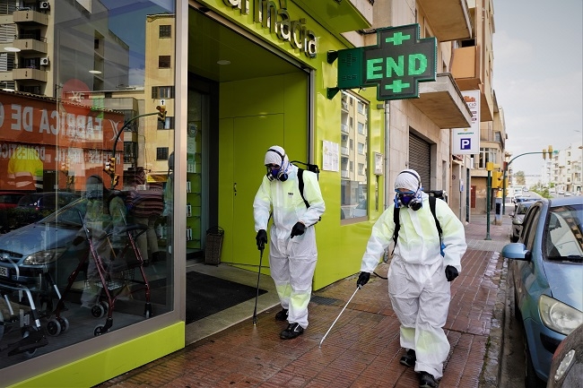 Manacor desinfecta las calles de posibles focos de contagio de Covid-19