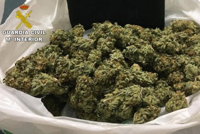 La Guardia Civil detiene a una pareja por un delito de tráfico de drogas 