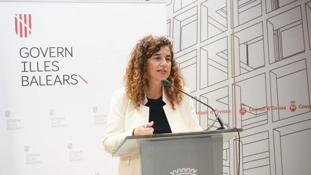 El Govern pone a disposición de las víctimas de violencia machista una línea de whatsapp de atención 24 horas